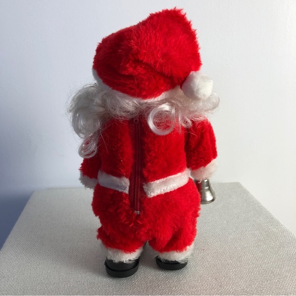 Vintage 80s toy Santa on wheels - Picture 5 of 7
